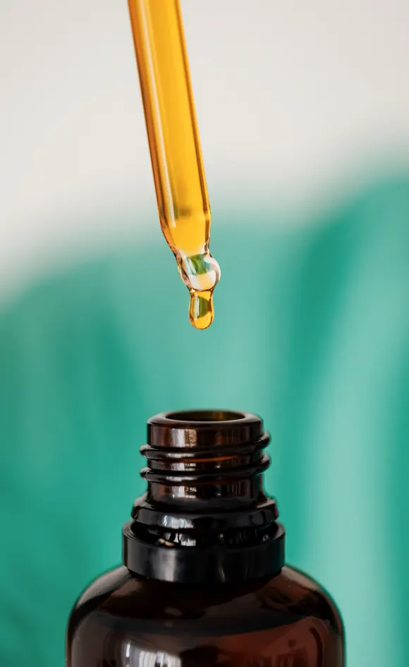 Tinctures & Oils
